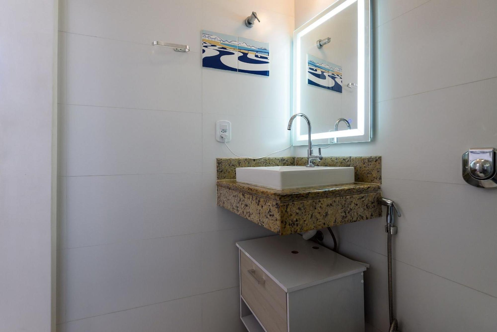 Cobertura C/ Varanda A 300m Da | Lm 82/c01 Apartamento