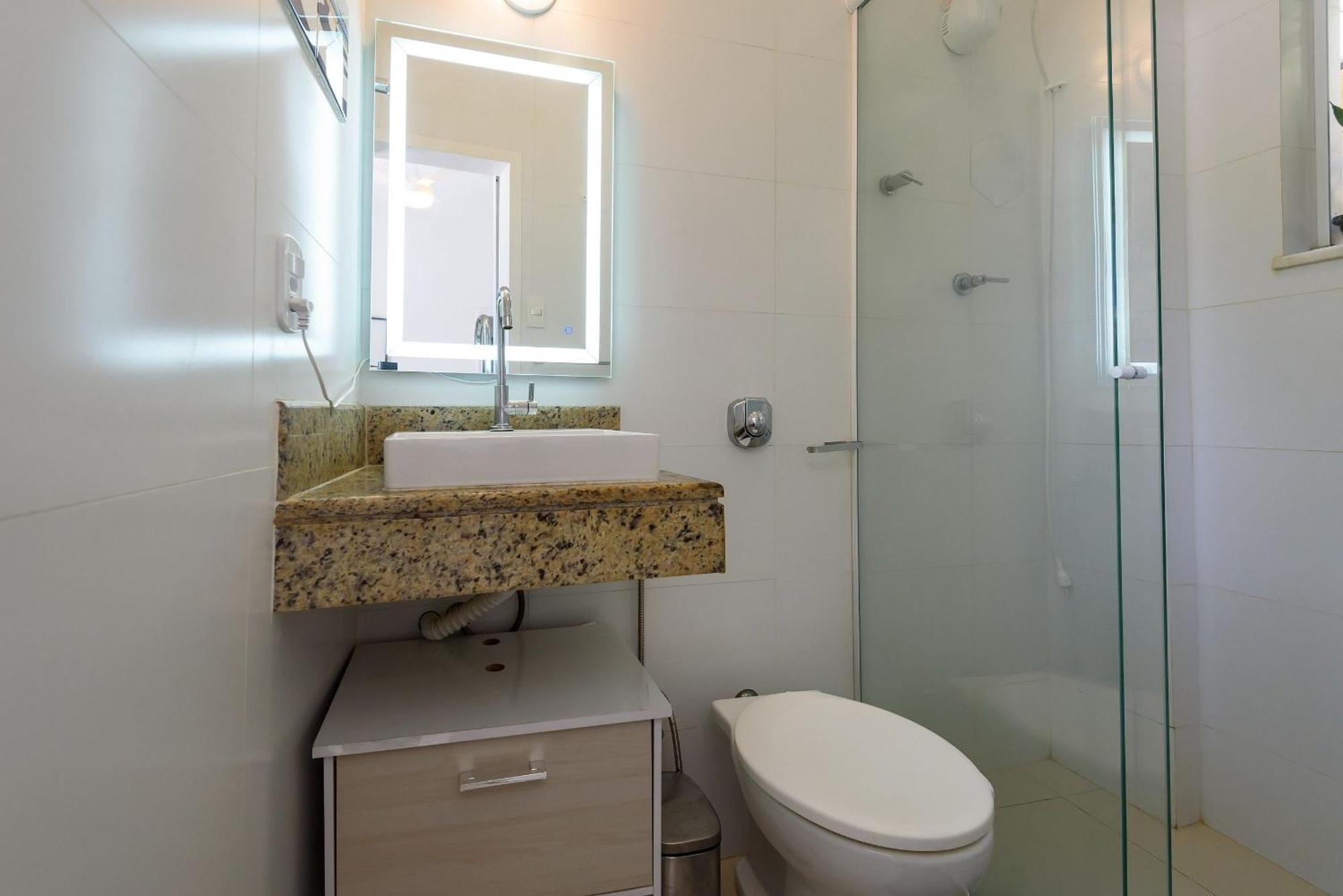 Apartamento Cobertura C/ Varanda A 300m Da | Lm 82/c01