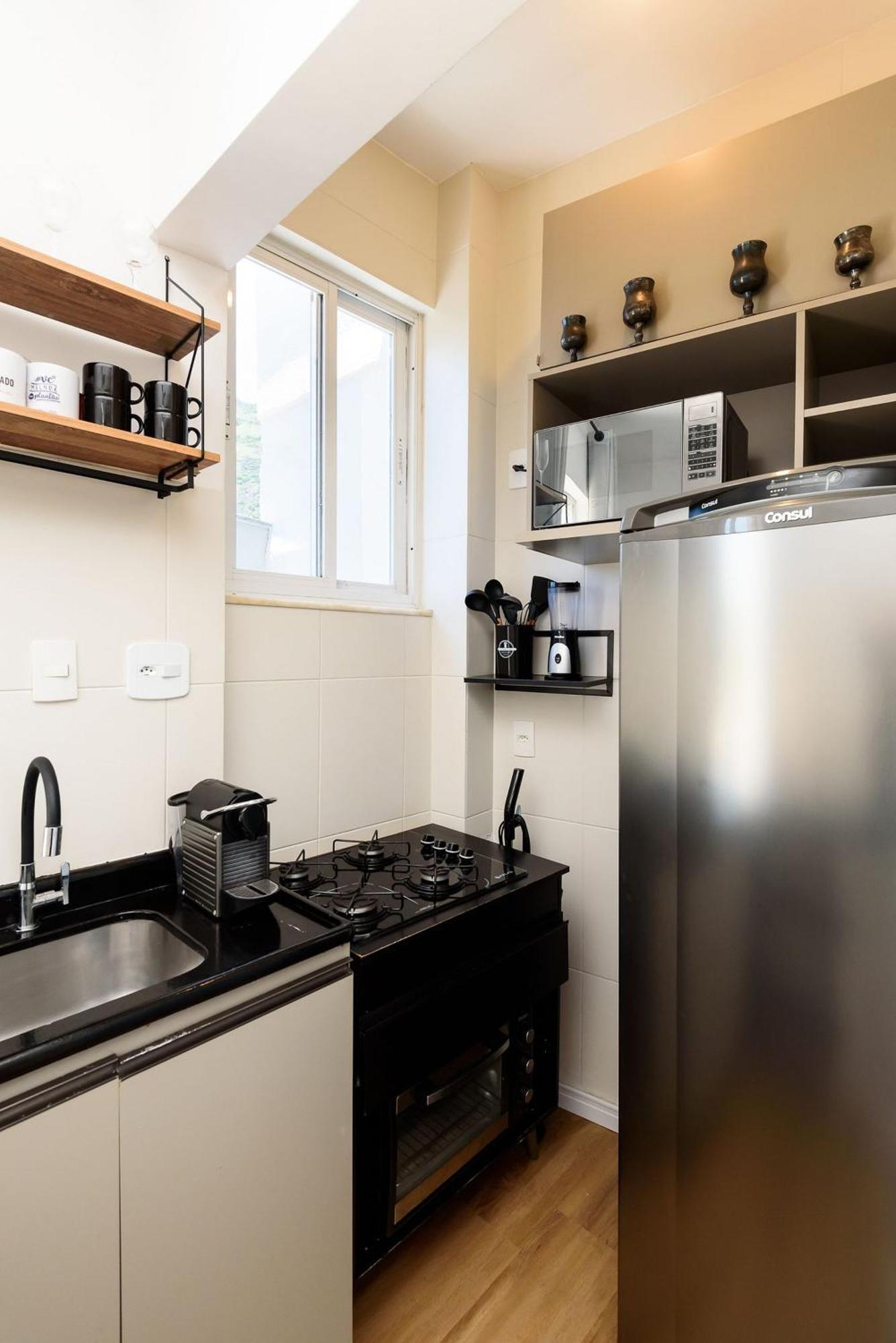 Apartamento Cobertura C/ Varanda A 300m Da | Lm 82/c01